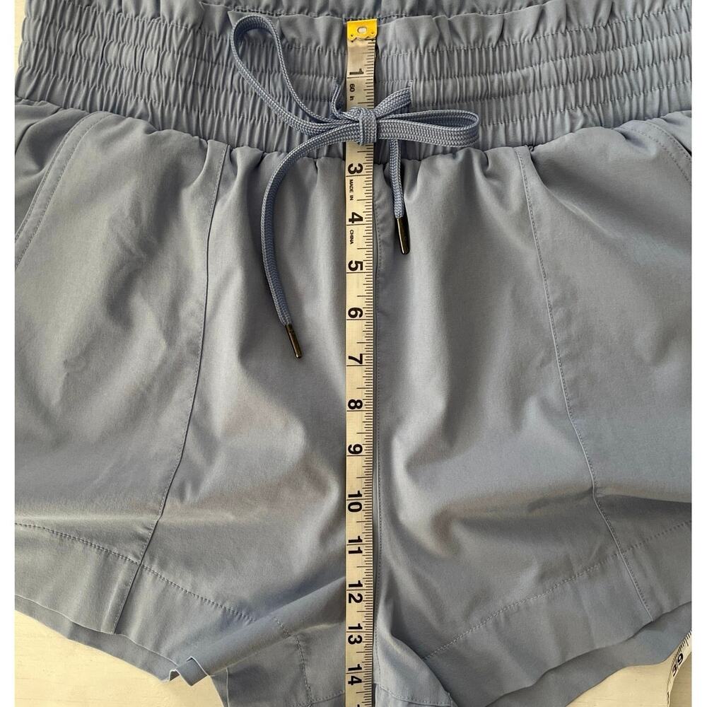 Abercrombie & Fitch Traveler Shorts Womens Size M Lt Blue Pockets Casual Pastel - Picture 10 of 13